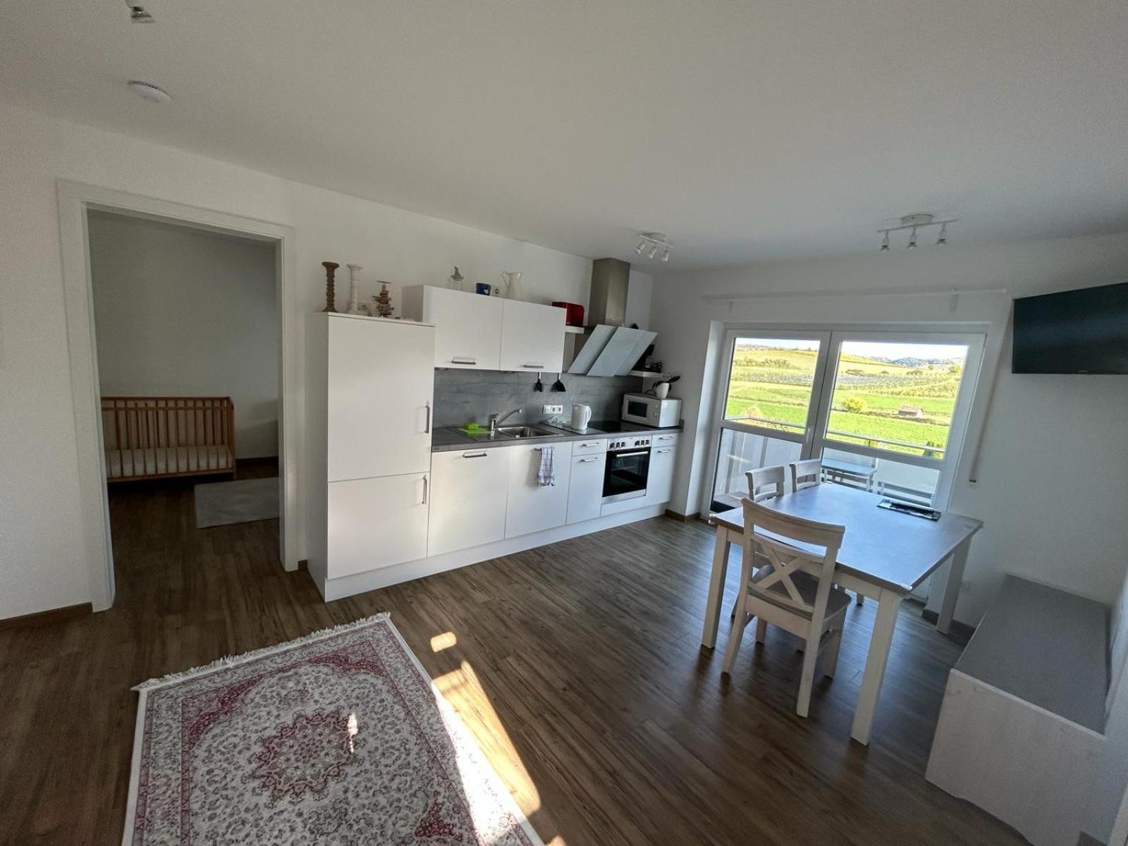 3 Zimmer Neubauwohnung In Der Schwaebischen Toskana 勒文施泰因 外观 照片