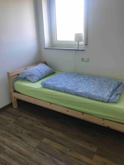 3 Zimmer Neubauwohnung In Der Schwaebischen Toskana 勒文施泰因 外观 照片