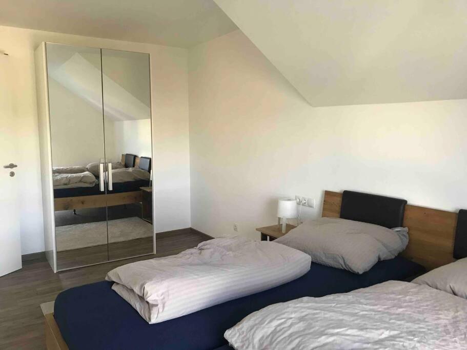 3 Zimmer Neubauwohnung In Der Schwaebischen Toskana 勒文施泰因 外观 照片
